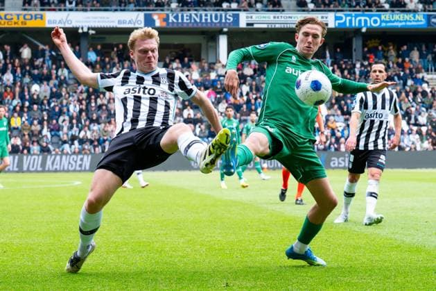 ALMELO , 17 05-2026 , Stadium Asito , season 2025 2026 , Dutch Eredivisie football , match between Heracles Almelo and FC Groningen , picture shows Heracles Almelo player Jan Zamburek FC Groningen player Tygo Land Heracles - Groningen  x203758247x Copyright: