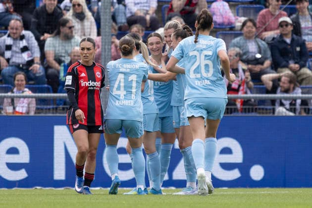 Google Pixel Womens Bundesliga Eintracht Frankfurt 1 FC Union Berlin, 17 05 2026 Uniorinnen celebrate the goal the goal to 0 2 Eileen Campbell 1 FC Union Berlin 10 Amber Tysiak 1 FC Union Berlin 26 Nele Bauereisen 1 FC Union Berlin 23 , Eintracht Frankfurt 1 FC Union Berlin, Frankfurt, Stadion am Brentanobad, 17 5 2026 Copyright: xBEAUTIFULxSPORTS Gawlikx
