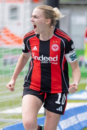 Google Pixel Womens Bundesliga Eintracht Frankfurt 1 FC Union Berlin, 17 05 2026 Laura Freigang Eintracht Frankfurt 10 celebrates her goal to equalize 2 2, clipping, portrait portrait, Eintracht Frankfurt 1 FC Union Berlin, Frankfurt, Stadion am Brentanobad, 17 5 2026 Copyright: xBEAUTIFULxSPORTS Gawlikx