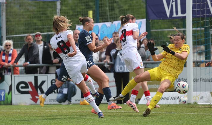 Sand , Soccer 2 Bundesliga , SC Sand vs VfB Stuttgart Women , Goal to 0 1 , left goal scorer Maximilane Rall VfB