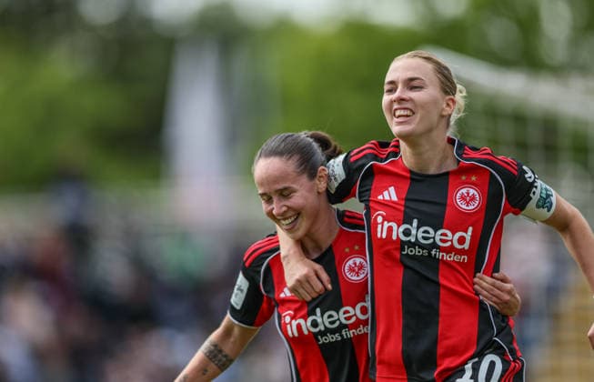 GER, Frankfurt, Eintracht Frankfurt vs Union Berlin, Google Pixel Bundesliga, Football, DFB, Season 2025 2026, Stadion am Brentanobad, 26 Matchday in picture Laura Freigang Eintracht Frankfurt Women 10 , Goal, Cheers and joy, Emotions, Geraldine Reuteler Eintracht Frankfurt Women 14 DFB DFL REGULATIONS PROHIBIT ANY USE OF PHOTOGRAPHS AS IMAGE SEQUENCES AND OR QUASI VIDEO, 17 05 2026 Copyright: HMBxMedia HendrikxHamelau