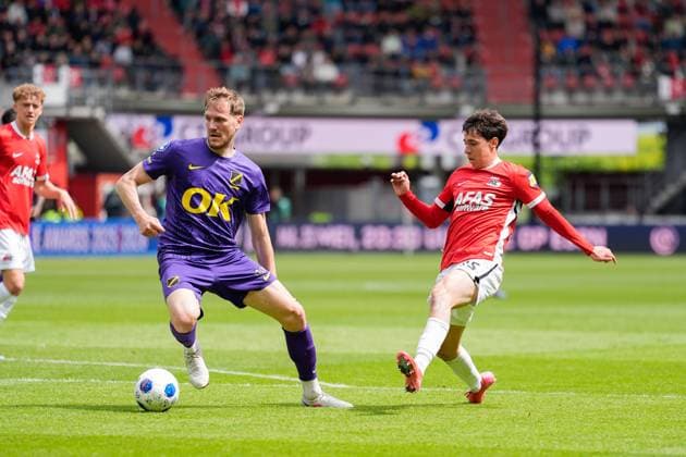 ALKMAAR , 17-05-2026 , AFAS stadium , season 2025 2026 , Dutch Eredivisie football , match between AZ and NAC Breda , Picture shows NAC Breda player Enes Mahmutovic and AZ player Mateo Chavez AZ - NAC  x203758336x Copyright: