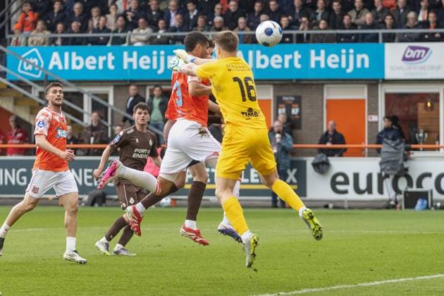 VOLENDAM , 17-05-2026 , KRAS Stadium , season 2025 2026 , Dutch , eredivisie , match between FC Volendam and Telstar , picture shows, Telstar player Danny Bakker 1-1 Volendam - Telstar  x203758561x Copyright: