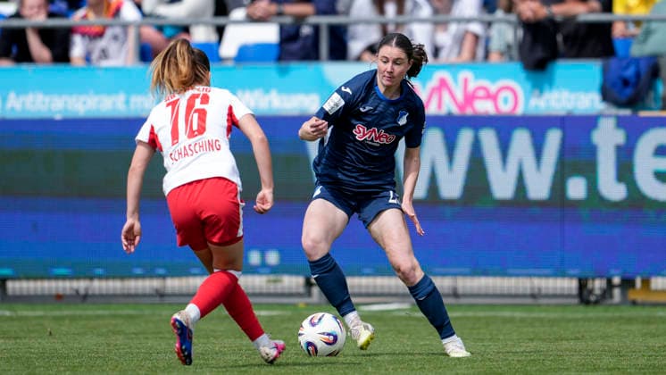 v li Annabel Schasching RBL, 16 , Chiara Hahn TSG, 23 , duel, duel, tackle, tackling, dynamics, action, action, 17 05 2026, Sinsheim Hoffenheim Germany , Football, Google Pixel Women Bundesliga, TSG 1899 Hoffenheim RB Leipzig, DFB DFL REGULATIONS PROHIBIT ANY USE OF PHOTOGRAPHS AS IMAGE SEQUENCES AND OR QUASI VIDEO xozx