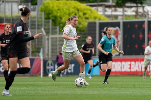 LEVERKUSEN, GERMANY - MAY 17: Juliane Wirtz (28 SV Werder Bremen) in action during the Google Pixel Frauen-Bundesliga match between Bayer 04 Leverkusen and SV Werder Bremen at Ulrich-Haberland-Stadion on May 17, 2026 in Leverkusen, Germany. (Photo by Qianru Zhang Press Photo))in action during the Google Pixel Frauen-Bundesliga match between Bayer 04 Leverkusen and SV Werder Bremen at Ulrich-Haberland-Stadion on May 17, 2026 in Leverkusen, Germany. (Photo by Qianru Zhang Sport Press Photo) Copyright: xQianruxZhang SPPx Sportspressphoto_SPR148606