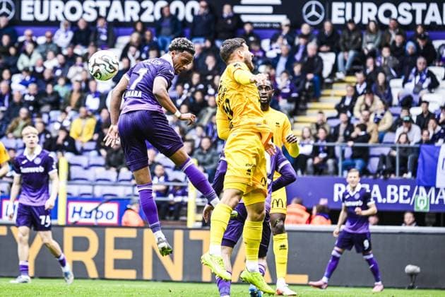 Anderlecht s Ilay Camara and Mechelen s Massimo Decoene pictured in action during a soccer match between RSCA Anderlecht and KV Mechelen, Sunday 17 May 2026 in Brussels, on day 8 of the Champion s Play-off of the 2025-2026 Jupiler Pro League first division of the Belgian championship. TOM GOYVAERTS TomxGoyvaerts  x174153846x