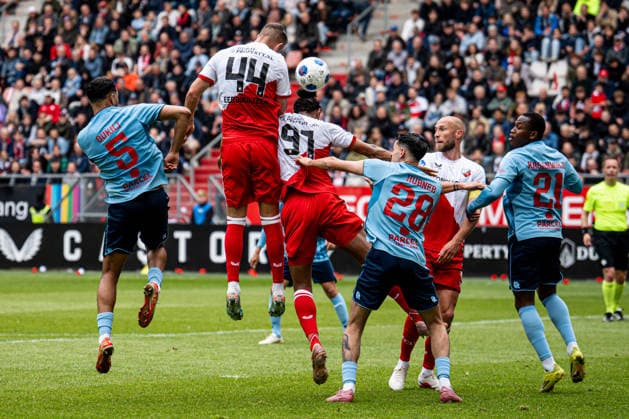2026-05-17 FC Utrecht v Fortuna Sittard - Dutch Eredivisie UTRECHT, NETHERLANDS - MAY 17: Mike Eerdhuijzen of FC Utrecht, Sebastien Haller of FC Utrecht, Justin Hubner of Fortuna Sittard, Neraysho Kasanwirjo of Fortuna Sittard battle for the ball during the Dutch Eredivisie match between FC Utrecht and Fortuna Sittard at Stadion Galgenwaard on May 17, 2026 in Utrecht, Netherlands. Utrecht Stadion Galgenwaard Netherlands Content not available for redistribution in The Netherlands directly or indirectly through any third parties. Copyright: xGabrielxCalvinoxAlonsox