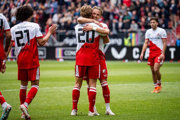 2026-05-17 FC Utrecht v Fortuna Sittard - Dutch Eredivisie UTRECHT, NETHERLANDS - MAY 17: Dani de Wit of FC Utrecht, Jesper Karlsson of FC Utrecht celebrate the first goal during the Dutch Eredivisie match between FC Utrecht and Fortuna Sittard at Stadion Galgenwaard on May 17, 2026 in Utrecht, Netherlands. Utrecht Stadion Galgenwaard Netherlands Content not available for redistribution in The Netherlands directly or indirectly through any third parties. Copyright: xGabrielxCalvinoxAlonsox