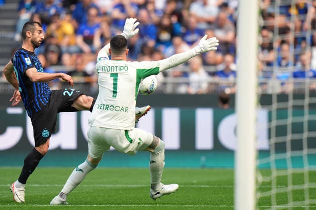 Inter Milan s Henrikh Mkhitaryan during the Serie A soccer match between Inter and Hellas Verona at the San Siro Stadium in Milan , north Italy - Sunday , May 17 , 2026. - Soccer .  Copyright: xSpada LaPressex