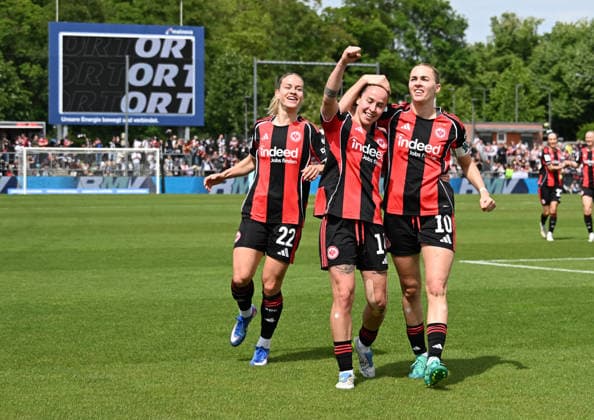 17 05 2026, xsltx, Fußball Google Pixel Frauen Bundesliga, Eintracht Frankfurt 1 FC Union Berlin v l GÃ raldine Reuteler Eintracht Frankfurt scores 4 2 for Frankfurt and cheers in her last game for SGE, li Nadine Riesen Eintracht Frankfurt and re Laura Freigang Eintracht Frankfurt DFL DFB REGULATIONS PROHIBIT ANY USE OF PHOTOGRAPHS as IMAGE SEQUENCES and or QUASI VIDEO