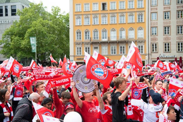 17 05 2026, Football Bundesliga 2025 2026, FC Bayern Munich championship celebration on the Rathausbalkon in Munich Bayern fans at Marienplatz
