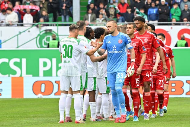 17 05 2026 Soccer Season 2025 2026 2 Soccer Bundesliga 34 Matchday SpVgg Greuther Fürth Kleeblatt Fortuna Düsseldorf Sportfoto Zink MeZi xmexzix DFL regulations prohibit any use of photographs as image sequences and or quasi video only for editorial use Felix Klaus 30, SpVgg Greuther Fürth Florian Kastenmeier 33, Fortuna Düsseldorf F95, rechts