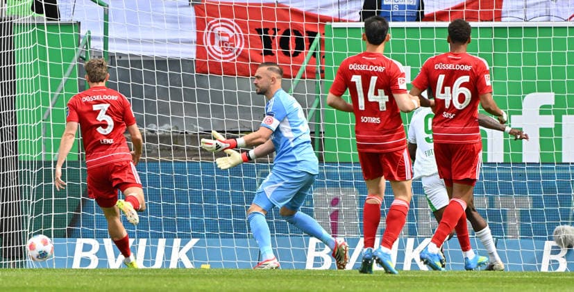 17 05 2026 Soccer Season 2025 2026 2 Soccer Bundesliga 34 Matchday SpVgg Greuther Fürth Kleeblatt Fortuna Düsseldorf Sportfoto Zink MeZi xmexzix DFL regulations prohibit any use of photographs as image sequences and or quasi video only for editorial use Florian Kastenmeier 33, Fortuna Düsseldorf F95 must concede goal to 1 0 by Felix Klaus 30, SpVgg Greuther Fürth