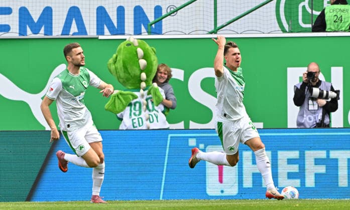 17 05 2026 Soccer Season 2025 2026 2 Soccer Bundesliga 34 Matchday SpVgg Greuther Fürth Kleeblatt Fortuna Düsseldorf Sportfoto Zink MeZi xmexzix DFL regulations prohibit any use of photographs as image sequences and or quasi video only for editorial use Torjubel Jubel Freude nach Treffer Tor Torschuß zum 1 0 durch Felix Klaus 30, SpVgg Greuther Fürth