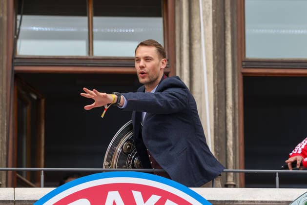 Manuel Neuer FC Bayern Muenchen, 01 on the town hall balcony, GER, Reception of FC Bayern Muenchen at the town hall and championship celebration at Marienplatz, 17 05 2026, GER, Reception of FC Bayern Muenchen at the town hall and championship celebration at Marienplatz, 17 05 2026 Muenchen Copyright: xEibner-Pressefoto JennixMaulx EP_JML