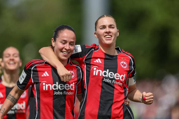 GER, Frankfurt, Eintracht Frankfurt vs Union Berlin, Google Pixel Bundesliga, Football, DFB, Season 2025 2026, Stadion am Brentanobad, 26 Matchday in picture Geraldine Reuteler Eintracht Frankfurt Women 14 , Goal, cheers and joy, emotions with Laura Freigang Eintracht Frankfurt Women 10 in the last match DFB DFL REGULATIONS PROHIBIT ANY USE OF PHOTOGRAPHS AS IMAGE SEQUENCES AND OR QUASI VIDEO, 17 05 2026 Copyright: HMBxMedia HendrikxHamelau