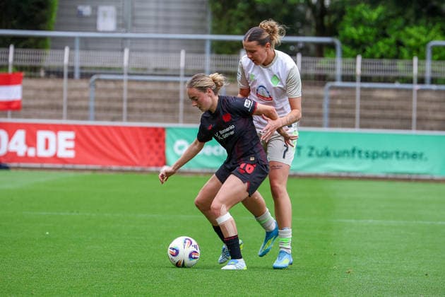17 05 2026, xsscx, Women Soccer, Bayer 04 Leverkusen Werder Bremen, 1 Soccer Bundesliga, 26 Matchday, Ulrich Haberland Stadium, Season 2025 2026 Sofie Zdebel Bayer Leverkusen 16 in duel against Larissa Mühlhaus Werder Bremen 7 DFB regulations prohibit any use of photographs as image sequences and or quasi video Photo xSandraxScherningxPressefotoKochx Nordrhein Westfalen Germany