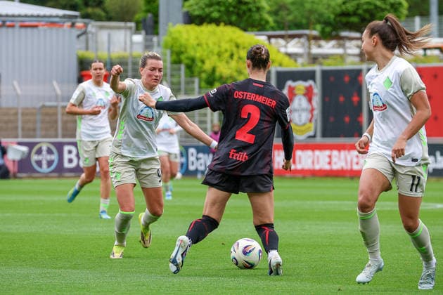 17 05 2026, xsscx, Women Soccer, Bayer 04 Leverkusen Werder Bremen, 1 Soccer Bundesliga, 26 Matchday, Ulrich Haberland Stadium, Season 2025 2026 Medina Desic Werder Bremen 9 in duel against Selina Ostermeier Bayer Leverkusen 02 DFB regulations prohibit any use of photographs as image sequences and or quasi video Photo xSandraxScherningxPressefotoKochx Nordrhein Westfalen Germany