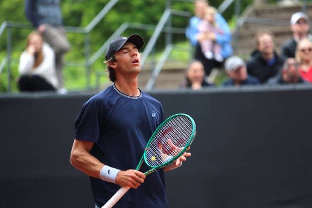 Bitpanda Hamburg Open, ATP 500, 2nd round of qualifying DTB pro Henri Squire looks disappointed after losing a rally