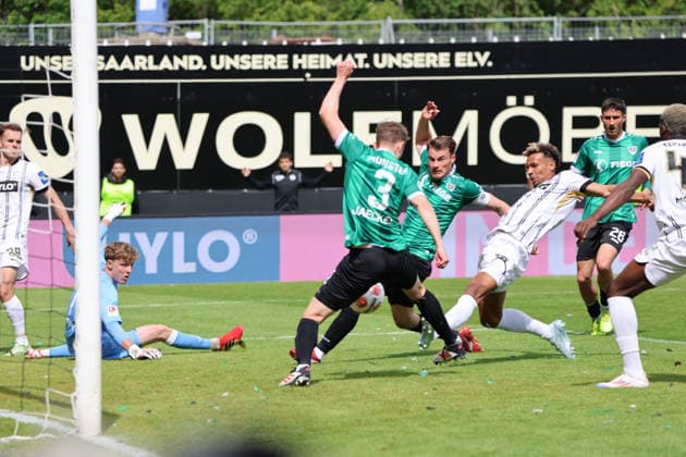 17 05 2026, Football, Men, 2 Bundesliga, Season 2025 2026, SV 07 Elversberg SC Preußen Münster, Goal kick to 1 0, Goalscorer Bambase Conte SV 07 Elversberg Elversberg Ursapharm Arena an der Kaiserlinde Saarland Germany DEU Copyright: xSebastianxBachx