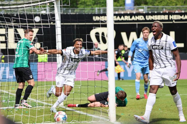 17 05 2026, Football, Men, 2 Bundesliga, Season 2025 2026, SV 07 Elversberg SC Preußen Münster, Goal celebration for 1 0, Goalscorer Bambase Conte SV 07 Elversberg Elversberg Ursapharm Arena an der Kaiserlinde Saarland Germany DEU Copyright: xSebastianxBachx