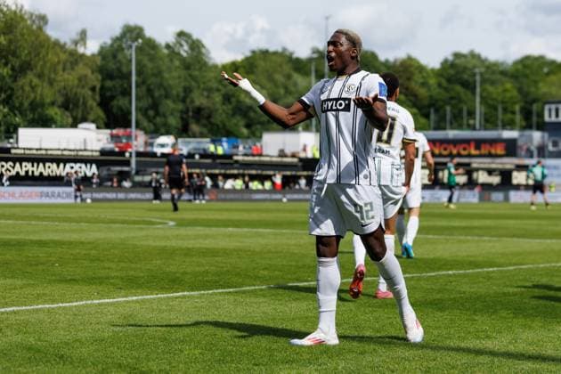 David Ngabi Mokwa SV 07 Elversberg celebrates the goal for 2 0, SV Elversberg vs SC Preussen Muenster, Football, 2 Bundesliga, Matchday 34, Season 2025 2026, 17 05 2026 DFB regulations prohibit any use of photographs as image sequences and or quasi video SV Elversberg vs SC Preussen Muenster, Football, 2 Bundesliga, Matchday 34, Season 2025 2026, 17 05 2026 Copyright: xEibner-Pressefoto AlexanderxNeisx EP_ANS