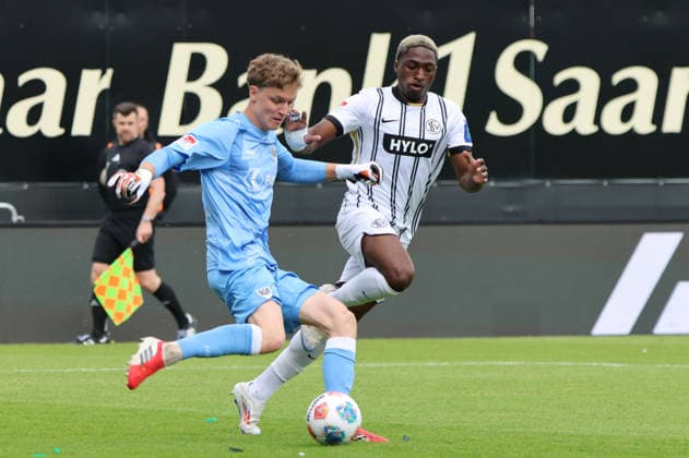 17 05 2026, Football, Men, 2 Bundesliga, Season 2025 2026, SV 07 Elversberg SC Preußen Münster, Johannes Schenk SC Preußen Münster , David Mokwa SV 07 Elversberg Elversberg Ursapharm Arena an der Kaiserlinde Saarland Germany DEU Copyright: xSebastianxBachx