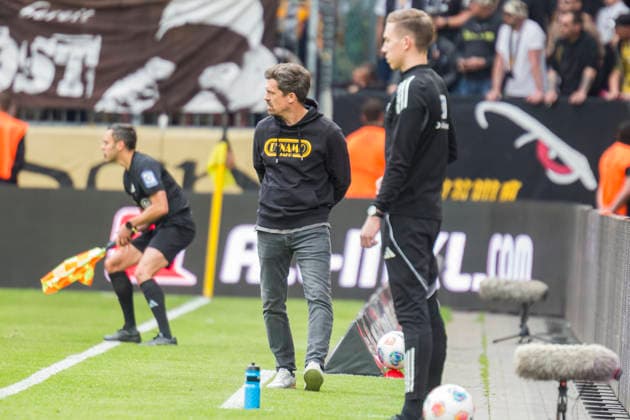 17 05 2026, xomx, Soccer 2 Bundesliga, Dynamo Dresden Holstein Kiel v l Thomas Stamm Dynamo Dresden Trainer DFL DFB REGULATIONS PROHIBIT ANY USE OF PHOTOGRAPHS as IMAGE SEQUENCES and or QUASI VIDEO Dresden