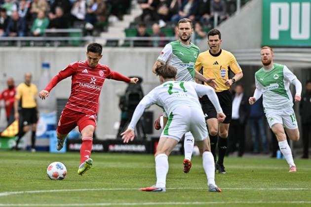 FUERTH, GERMANY - 17. MAI: shoot by Shinta APPELKAMP (Fortuna Düsseldorf 23) during the 2. Bundesliga Match between SpVgg Greuther Fuehrt vs. Fortuna Duesseldorf at Matchday 34 at Sportpark Ronhof Thomas Sommer DFL REGULATIONS PROHIBIT ANY USE OF PHOTOGRAPHS AS IMAGE SEQUENCES AND OR QUASI-VIDEO Copyright: xBEAUTIFULxSPORTS Goldbergx