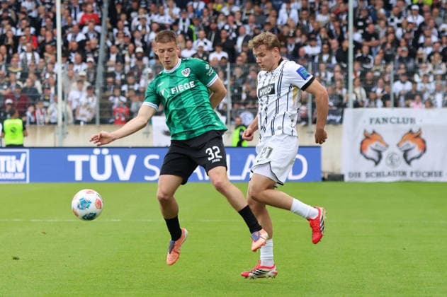 17 05 2026, Football, Men, 2 Bundesliga, Season 2025 2026, SV 07 Elversberg SC Preußen Münster, Lasse Günther SV 07 Elversberg , Tobias Raschl SC Preußen Münster Elversberg Ursapharm Arena an der Kaiserlinde Saarland Germany DEU Copyright: xSebastianxBachx