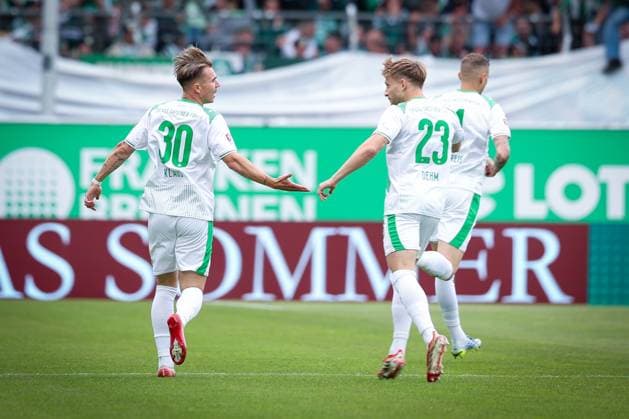 Felix Klaus 30 Spvgg Greuther Fuerth cheers with Jannik Dehm 23 Spvgg Greuther Fuerth after the 1 0, SpVgg Greuther Fuerth vs Fortuna Duesseldorf, Football, Men, 2 Bundesliga, DFL, Season 2025 2026, 34 Matchday, Second round, 17 05 2026 DFB regulations prohibit any use of photographs as image sequences and or quasi video Fuerth Bayern Germany Copyright: xkolbert-press MartinxAgüerax