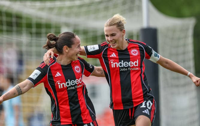 GER, Frankfurt, Eintracht Frankfurt vs Union Berlin, Google Pixel Bundesliga, Football, DFB, Season 2025 2026, Stadion am Brentanobad, 26 Matchday in picture Geraldine Reuteler Eintracht Frankfurt Women 14 , Laura Freigang Eintracht Frankfurt Women 10 , Goal, Cheers and joy, Emotions, 2 2 DFB DFL REGULATIONS PROHIBIT ANY USE OF PHOTOGRAPHS AS IMAGE SEQUENCES AND OR QUASI VIDEO, 17 05 2026 Copyright: HMBxMedia HendrikxHamelau