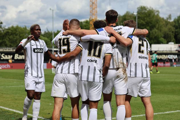 17 05 2026, Football, Men, 2 Bundesliga, Season 2025 2026, SV 07 Elversberg SC Preußen Münster, Goal celebration for 1 0, Goalscorer Bambase Conte SV 07 Elversberg Elversberg Ursapharm Arena an der Kaiserlinde Saarland Germany DEU Copyright: xSebastianxBachx