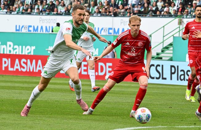 17 05 2026 Soccer Season 2025 2026 2 Soccer Bundesliga 34 Matchday SpVgg Greuther Fürth Kleeblatt Fortuna Düsseldorf Sportfoto Zink xwoxzix DFL regulations prohibit any use of photographs as image sequences and or quasi video only for editorial use Dennis Srbeny 7, SpVgg Greuther Fürth Tim Breithaupt 6, Fortuna Düsseldorf F95