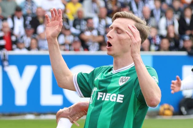 17 05 2026, xrekx, Fußball 2 Bundesliga, SV Elversberg Preußen Münster v l Joshua Mees Preussen Muenster enttaeuscht, enttäuscht, schaut enttaeuscht, niedergeschlagen, disappointed DFL DFB REGULATIONS PROHIBIT ANY USE OF PHOTOGRAPHS as IMAGE SEQUENCES and or QUASI VIDEO Elversberg