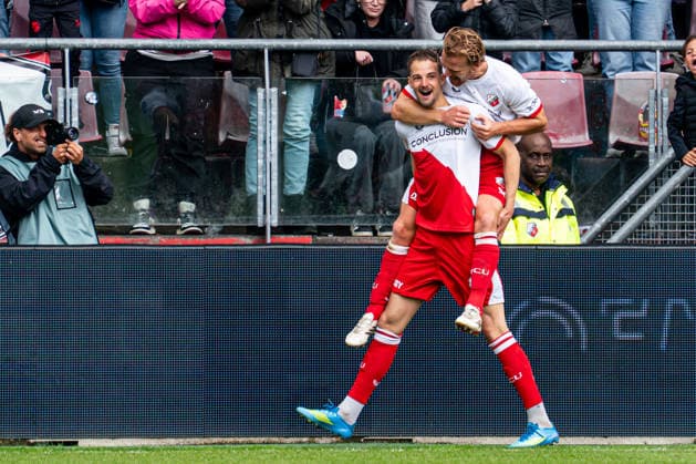 2026-05-17 FC Utrecht v Fortuna Sittard - Dutch Eredivisie UTRECHT, NETHERLANDS - MAY 17: David Min of FC Utrecht, Dani de Wit of FC Utrecht celebrate the second goal during the Dutch Eredivisie match between FC Utrecht and Fortuna Sittard at Stadion Galgenwaard on May 17, 2026 in Utrecht, Netherlands. Utrecht Stadion Galgenwaard Netherlands Content not available for redistribution in The Netherlands directly or indirectly through any third parties. Copyright: xGabrielxCalvinoxAlonsox