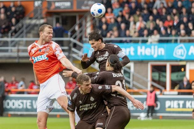 VOLENDAM , 17-05-2026 , KRAS Stadium , season 2025 2026 , Dutch , eredivisie , match between FC Volendam and Telstar , picture shows, FC Volendam player Henk Veerman Volendam - Telstar  x203759949x Copyright: