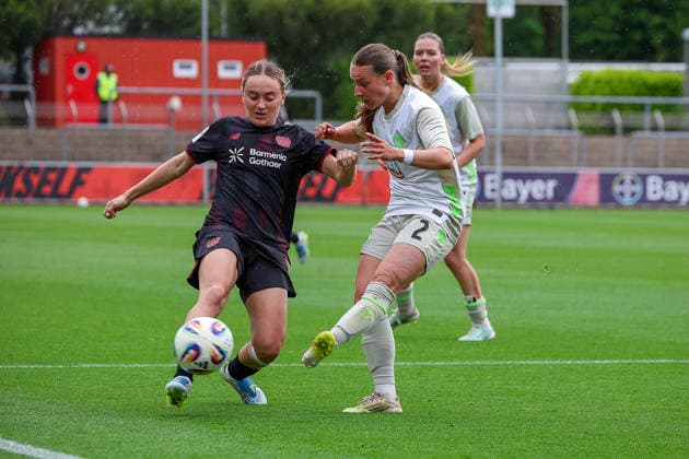 17 05 2026, xsscx, Women Soccer, Bayer 04 Leverkusen Werder Bremen, 1 Soccer Bundesliga, 26 Matchday, Ulrich Haberland Stadium, Season 2025 2026 Sofie Zdebel Bayer Leverkusen 16 in duel against Chiara d Angelo Werder Bremen 2 DFB regulations prohibit any use of photographs as image sequences and or quasi video Photo xSandraxScherningxPressefotoKochx Nordrhein Westfalen Germany