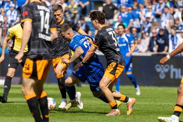 Germany 2 Bundesliga, Matchday 34, Season 2025 2026, 1 FC Magdeburg vs 1 FC Kaiserslautern Avnet Arena Magdeburg Zukowski Mateusz 1 FC Magdeburg, 22 in duel against Robinson Leon 1 FC Kaiserslautern, 37 Copyright: xMichellexLukax