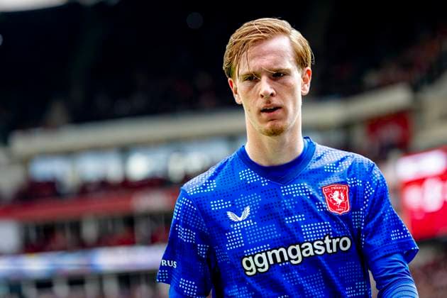 EINDHOVEN - FC Twente player Mats Rots during the Dutch Vriendenloterij Eredivisie match between PSV Eindhoven and FC Twente at Philips Stadion on May 17, 2026 in Eindhoven, the Netherlands. (Photo by DeFodi Images) - *** EINDHOVEN FC Twente player Mats Rots during the Dutch Vriendenloterij Eredivisie match between PSV Eindhoven and FC Twente at Philips Stadion on May 17, 2026 in Eindhoven, the Netherlands Photo by DeFodi Images