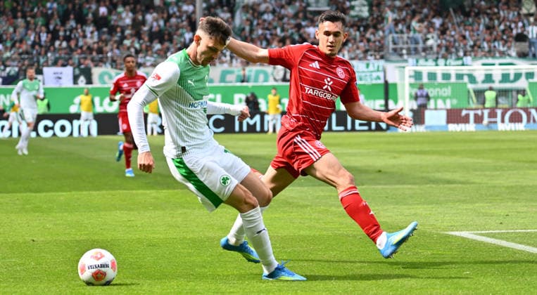 17 05 2026 Soccer Season 2025 2026 2 Soccer Bundesliga 34 Matchday SpVgg Greuther Fürth Kleeblatt Fortuna Düsseldorf Sportfoto Zink xwoxzix DFL regulations prohibit any use of photographs as image sequences and or quasi video only for editorial use Branimir Hrgota 10, SpVgg Greuther Fürth Sotiris Alexandropoulos 14, Fortuna Düsseldorf F95