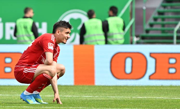 17 05 2026 Soccer season 2025 2026 2 Soccer Bundesliga 34 Matchday SpVgg Greuther Fürth Kleeblatt Fortuna Düsseldorf Sportfoto Zink MeZi xmexzix DFL regulations prohibit any use of photographs as image sequences and or quasi video only for editorial use Sotiris Alexandropoulos 14, Fortuna Düsseldorf F95 disappointed disappointment
