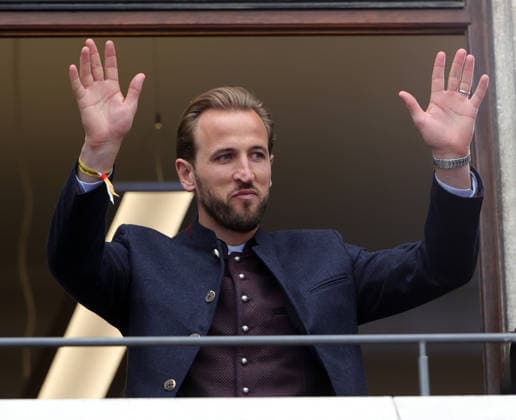17.05.2026, Meisterfeier am Münchener Rathaus, Marienplatz Muenchen, im Bild: Harry Kane (FC Bayern Muenchen) *** 17 05 2026, Champion celebration at Munich City Hall, Marienplatz Muenchen, in the picture Harry Kane FC Bayern Muenchen