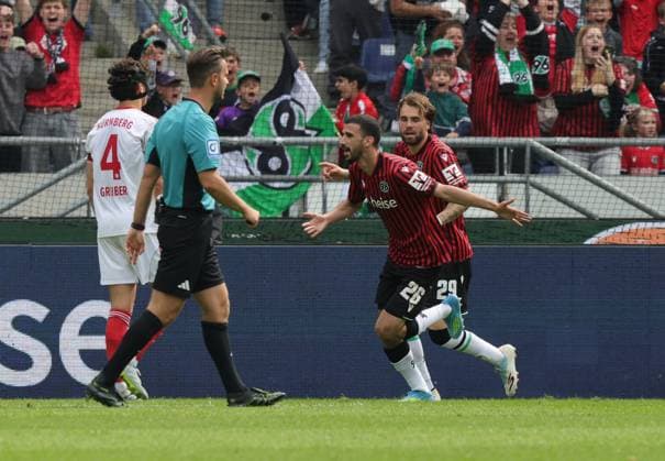 17 05 2026 Soccer Season 2024 2025 2 Soccer Bundesliga 34 Matchday Hannover 96 H96 1 FC Nürnberg FCN Club Sportfoto Zink DaMa xdaxmax DFL regulations prohibit any use of photographs as image sequences and or quasi video only for editorial use Jubel Freude Torjubel nach Tor zum 2 1 Waniss Taibi 26, Hannover 96 H96 und Mannschaft Team jubelt freut sich Torschütze Waniss Taibi 26, Hannover 96 H96