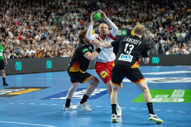 Mens Handball International Match, Germany Denmark May 17, 2026 Tom Kiesler Germany Deutschland, 30 , Simon Pytlick Denmark, 43 , Matthes Langhoff Germany Deutschland, 13 , Mens Handball International Match, Germany Denmark May 17, 2026 Copyright: xBEAUTIFULxSPORTS Erlhofx