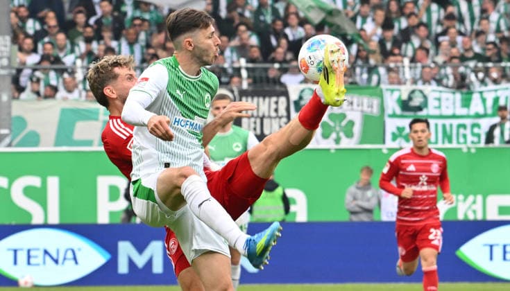 17 05 2026 Soccer Season 2025 2026 2 Soccer Bundesliga 34 Matchday SpVgg Greuther Fürth Kleeblatt Fortuna Düsseldorf Sportfoto Zink xwoxzix DFL regulations prohibit any use of photographs as image sequences and or quasi video only for editorial use Branimir Hrgota 10, SpVgg Greuther Fürth vor Christopher Lenz 3, Fortuna Düsseldorf F95