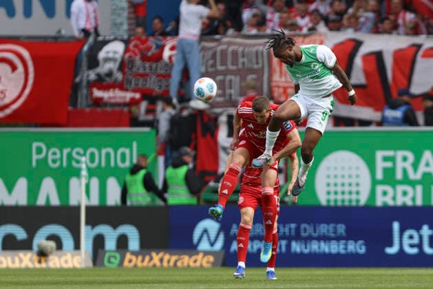 Tim Oberdorf Fortuna Düsseldorf and Noel Futkeu SpVgg Greuther Fürth battle for the ball during the 2 Bundesliga match between SpVgg Greuther Fürth and Fortuna Düsseldorf, Sportpark Ronhof Thomas Sommer on May 17, 2026 in Fürth, Germany Photo by Oliver Kaelke DeFodi Images Tim Oberdorf Fortuna Düsseldorf and Noel Futkeu SpVgg Greuther Fürth battle for the ball during the 2 Bundesliga match between SpVgg Greuther Fürth and Fortuna Düsseldorf at Sportpark Ronhof Thomas Sommer on May 17, 2026 in Fürth, Germany Photo by Oliver Kaelke DeFodi Images Photo by Oliver Kaelke DeFodi Images