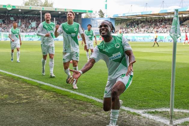 Noel Futkeu 9 Spvgg Greuther Fuerth celebrates his goal for 3 0, emotion, jubilation, with preparer Felix Klaus 30 Spvgg Greuther Fuerth , SpVgg Greuther Fuerth vs Fortuna Duesseldorf, Fußball, Maenner, 2 Bundesliga, DFL, Saison 2025 2026, 34 Spieltag, Rueckrunde, 17 05 2026 DFB regulations prohibit any use of photographs as image sequences and or quasi video Fuerth Bayern Germany Copyright: xkolbert-press MartinxAgüerax