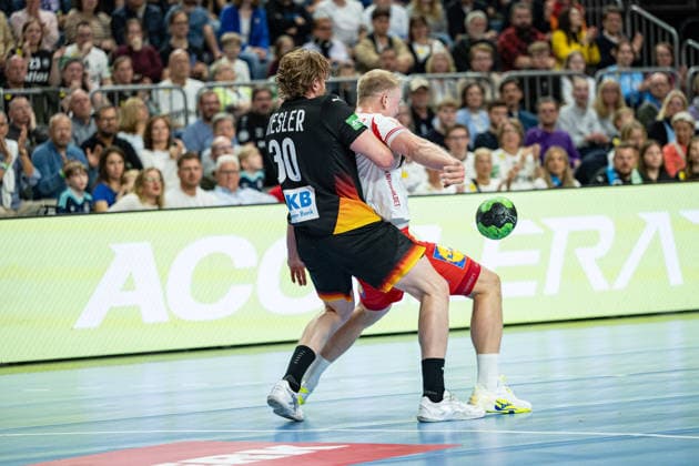 Mens Handball International Match, Germany Denmark May 17, 2026 Tom Kiesler Germany Germany, 30 , Emil Bergholt Denmark, 33 , Mens Handball International Match, Germany Denmark May 17, 2026 Copyright: xBEAUTIFULxSPORTS Erlhofx