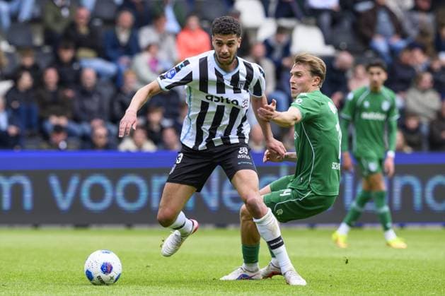 ALMELO - (lr) Jan Zamburek of Heracles Almelo, Jorg Schreuders of FC Groningen during the Dutch Eredivisie match between Heracles Almelo and FC Groningen at the Erve Asito stadium on 17 May 2026 in Almelo, the Netherlands. COR LASKER ANP Eredivisie 2025-2026 xVIxANPxSportx xxANPxIVx 558549811 originalFilename: 558549811.jpg